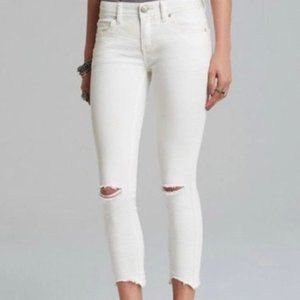 Free People Distressed Skinny Jeans in Off White/Cream Size 25
